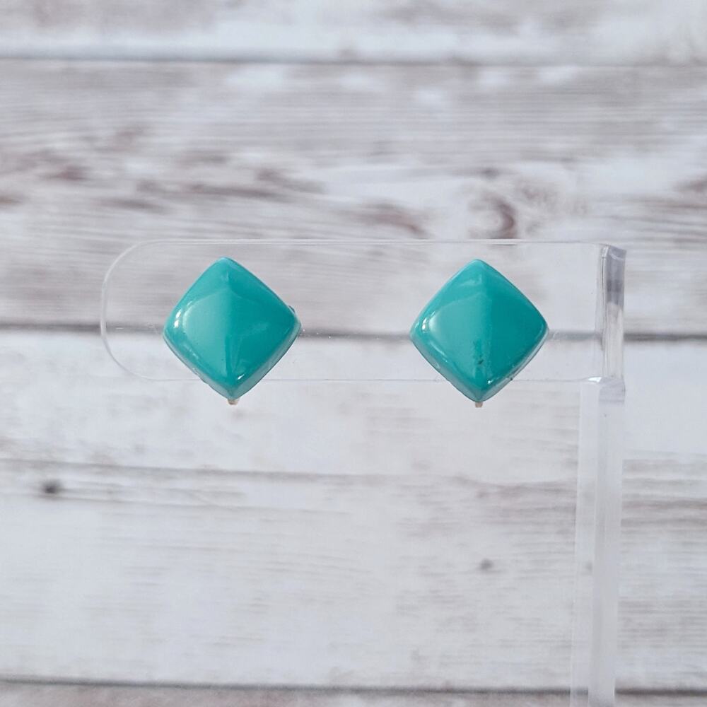 Vintage Clip On Earrings Dainty Turquoise Tone 5/8"